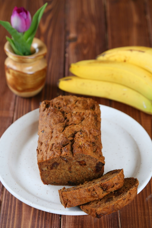 Chia and Date Banana Bread {Gluten-free, vegan}